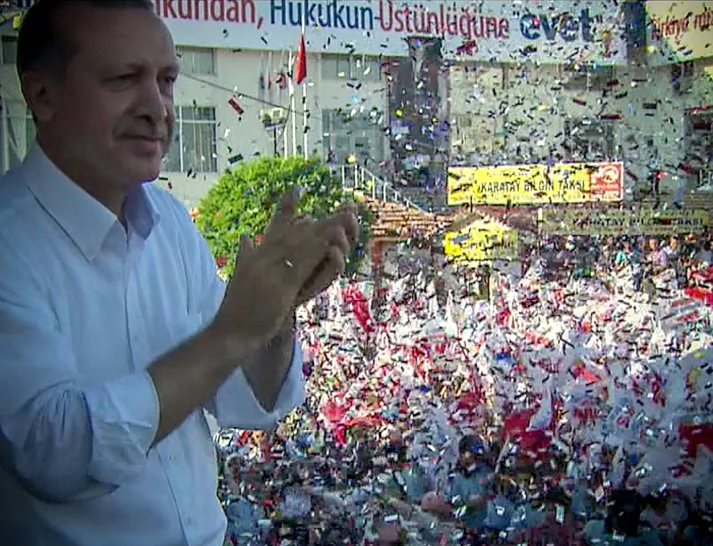 Ak Sevda 16 Yaşında